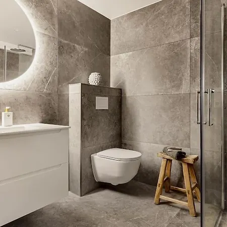 Bergen. Historic Luxury Near The Centre Vila Bergen