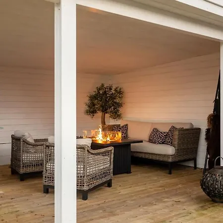 Vila Bergen. Historic Luxury Near The Centre
