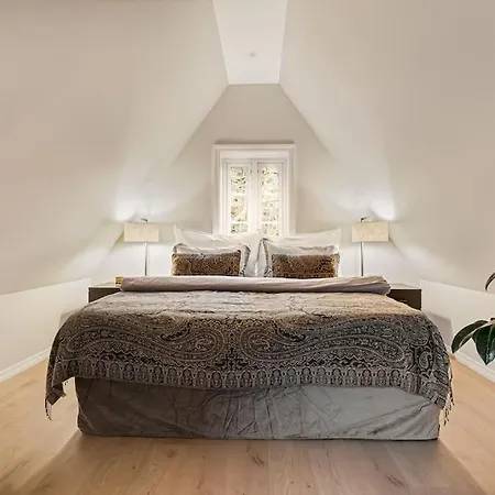 Vila Bergen. Historic Luxury Near The Centre *