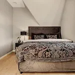Βίλα Bergen. Historic Luxury Near The Centre *