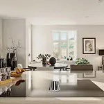Bergen. Historic Luxury Near The Centre Βίλα