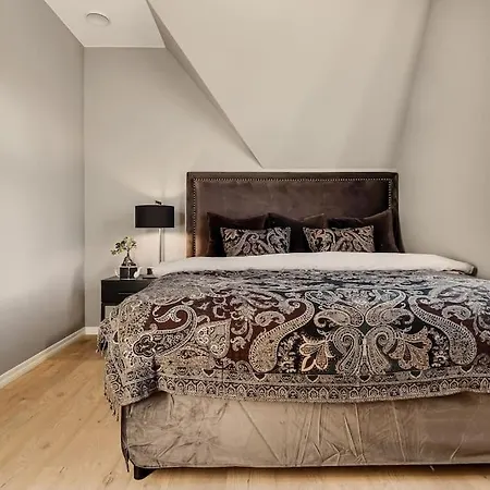 Villa Bergen. Historic Luxury Near The Centre *