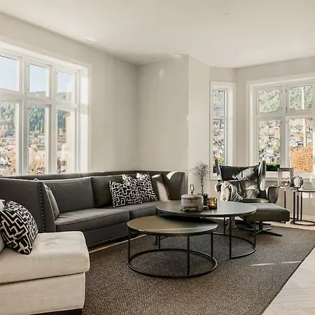 Bergen. Historic Luxury Near The Centre *