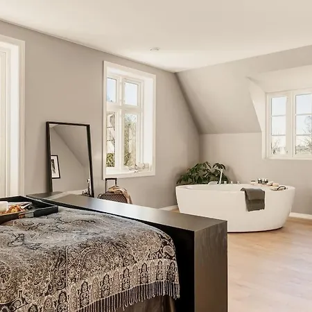 Villa Bergen. Historic Luxury Near The Centre *