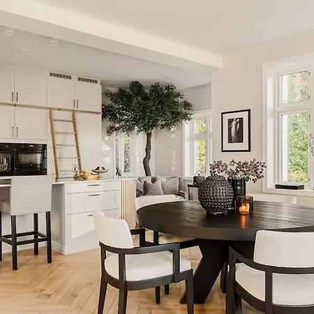 Bergen. Historic Luxury Near The Centre Villa Bergen