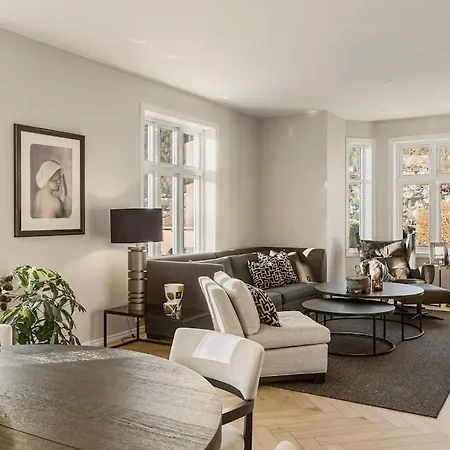 Villa Bergen. Historic Luxury Near The Centre