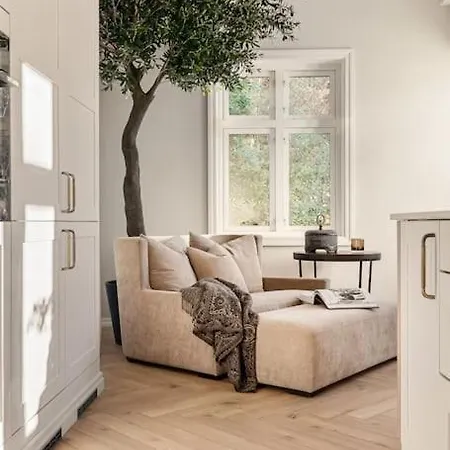 Bergen. Historic Luxury Near The Centre ヴィラ ベルゲン