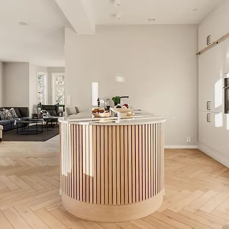 Bergen. Historic Luxury Near The Centre *