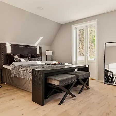 Bergen. Historic Luxury Near The Centre *