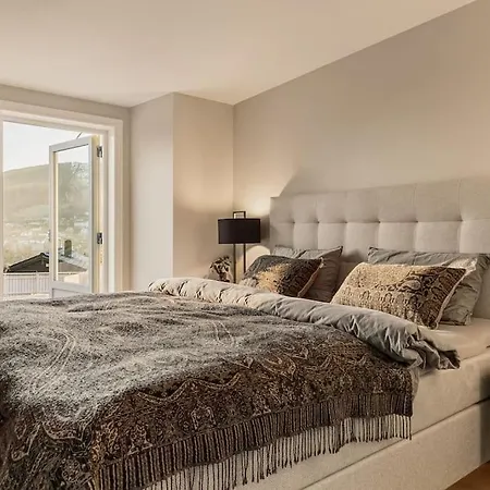 Bergen. Historic Luxury Near The Centre Вілла *