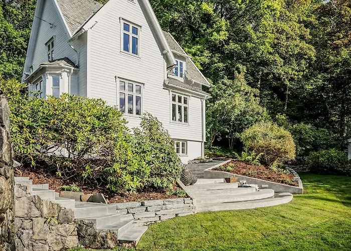 Bergen. Historic Luxury Near The Centre * Μπέργκεν