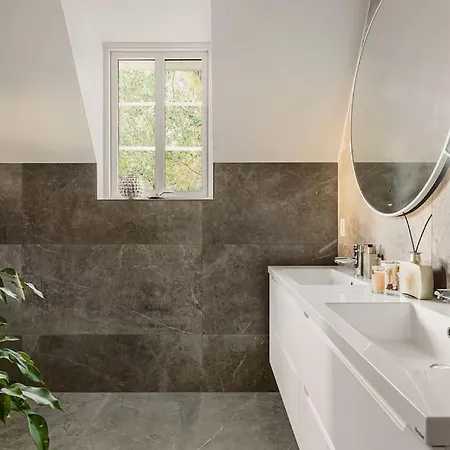 Bergen. Historic Luxury Near The Centre Bergen