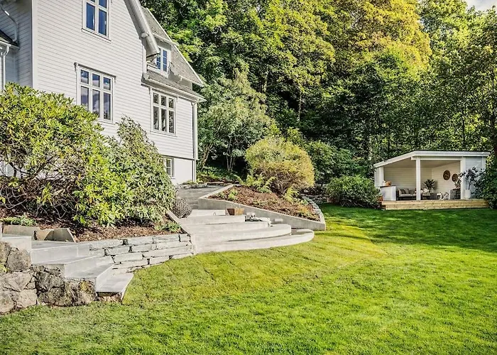 Bergen. Historic Luxury Near The Centre 베르겐