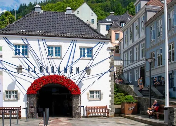 Bergen. Historic Luxury Near The Centre *